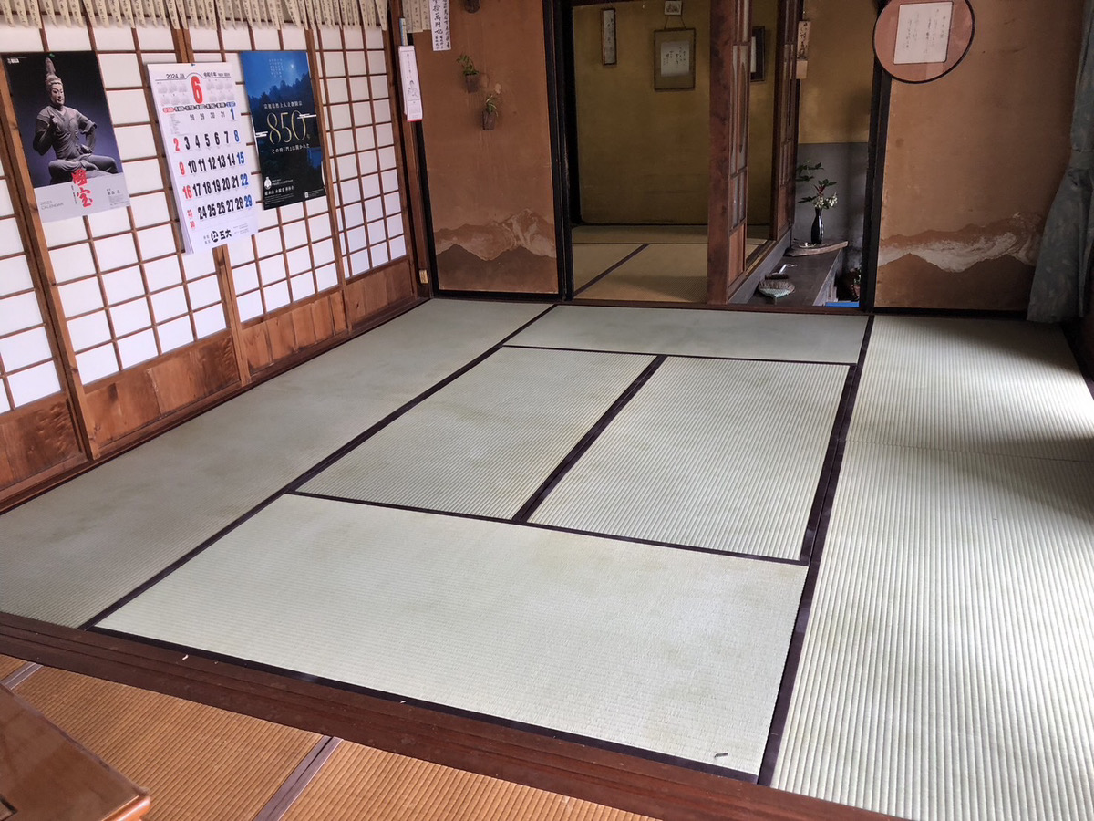 菰野町の如来寺で新調畳納品