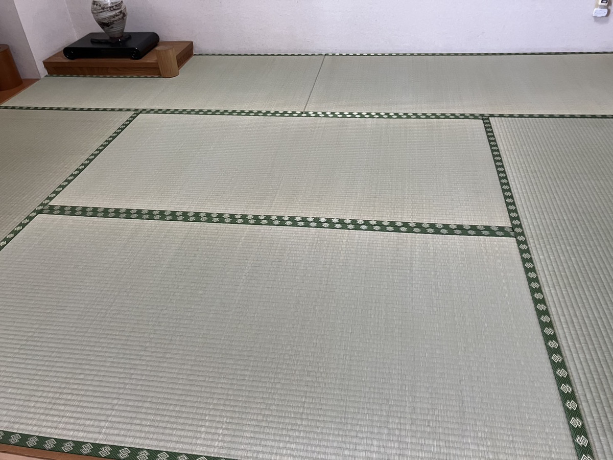 四日市市沖の島町で畳表替え